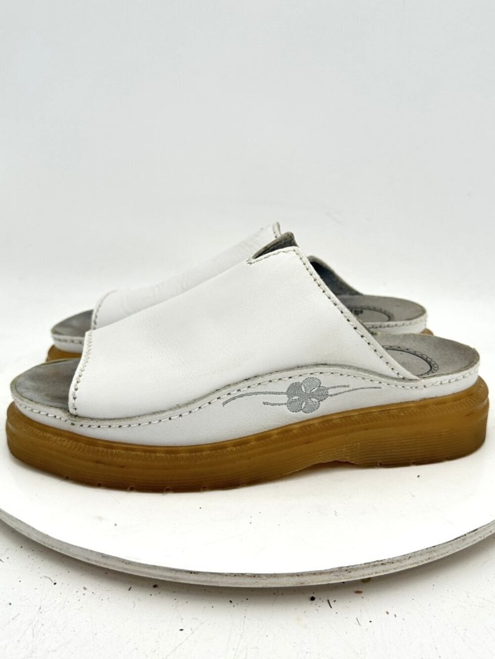 Dr Marten’s Women Size 5 England White Leather Slide Mules Sandal